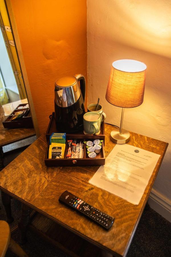 Manorbier Castle Inn Sunset Room Exteriör bild